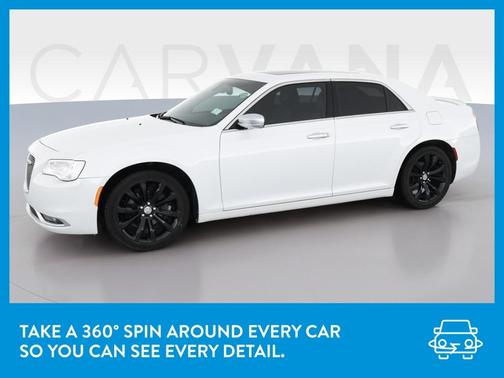 Photo 3 of 49 of 2015 Chrysler 300C Platinum