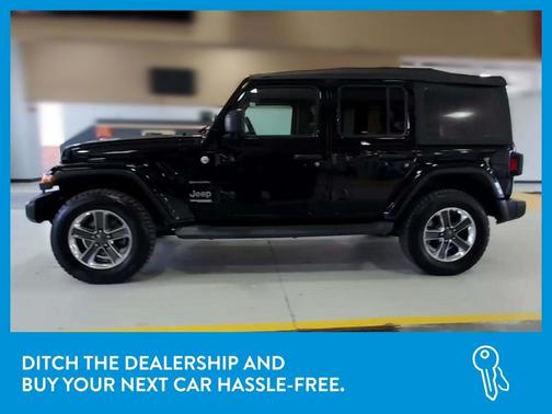 Photo 4 of 32 of 2018 Jeep Wrangler Unlimited Sahara