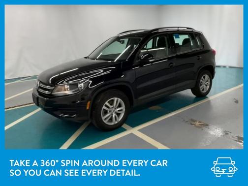 Photo 3 of 36 of 2017 Volkswagen Tiguan 2.0T S