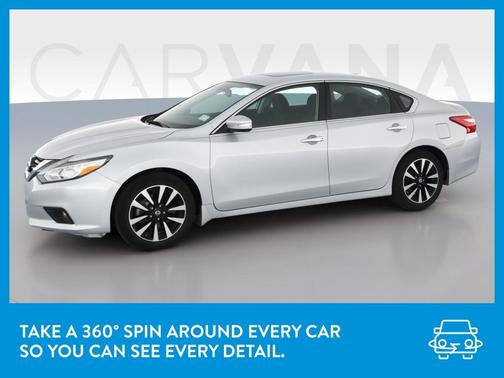 Photo 3 of 41 of 2017 Nissan Altima 2.5 SV