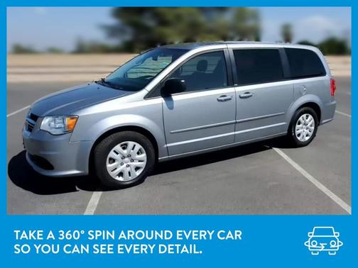 Photo 3 of 29 of 2013 Dodge Grand Caravan SE