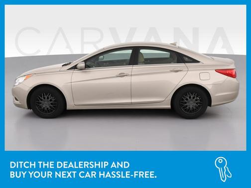 Photo 4 of 40 of 2011 Hyundai Sonata GLS