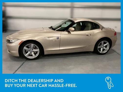 Photo 4 of 33 of 2010 BMW Z4 sDrive30i