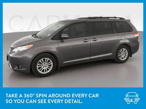 Photo 3 of 47 of 2014 Toyota Sienna XLE