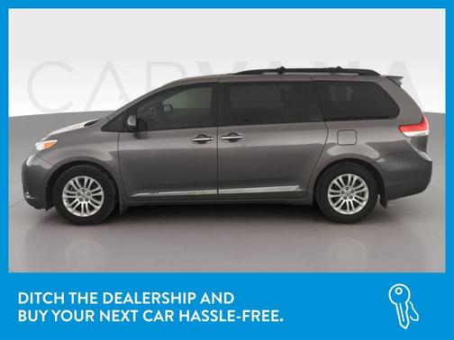 Photo 4 of 47 of 2014 Toyota Sienna XLE