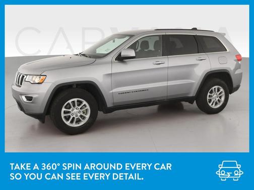 Photo 3 of 40 of 2019 Jeep Grand Cherokee Laredo