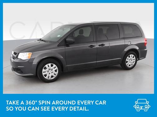 Photo 3 of 41 of 2020 Dodge Grand Caravan SE