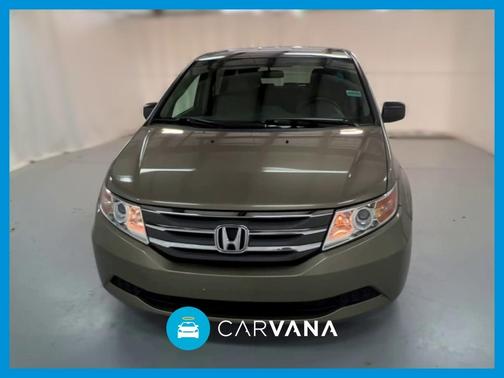 Photo 1 of 32 of 2013 Honda Odyssey LX