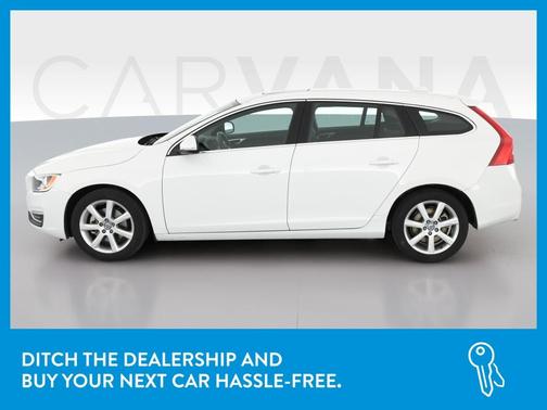 Photo 4 of 34 of 2016 Volvo V60 T5 Premier