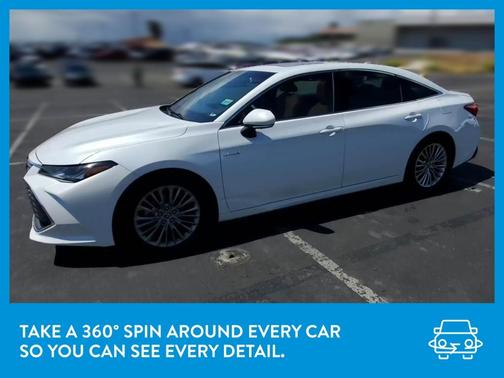 Photo 3 of 39 of 2019 Toyota Avalon Hybrid Limited