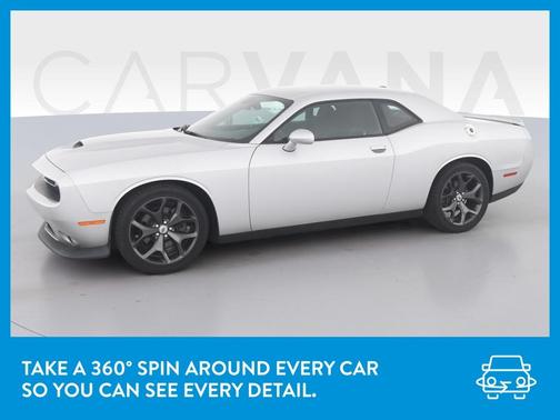 Photo 3 of 42 of 2019 Dodge Challenger GT