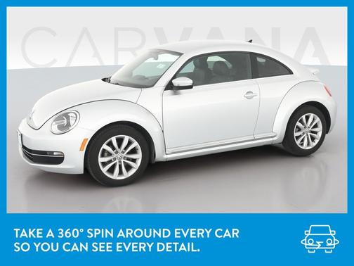 Photo 3 of 39 of 2014 Volkswagen Beetle 2.0L TDI