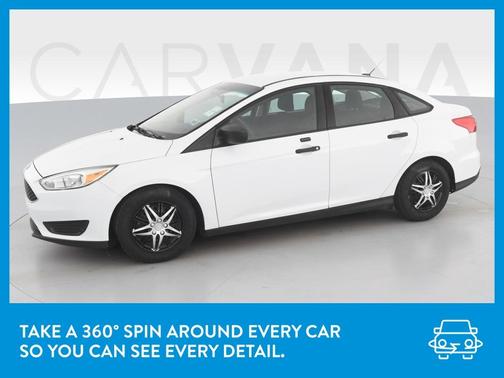 Photo 2 of 25 of 2016 Ford Focus S
