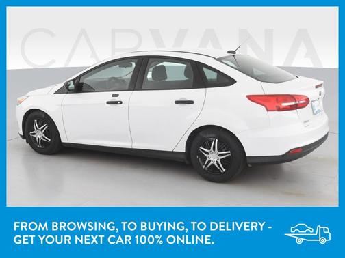 Photo 4 of 25 of 2016 Ford Focus S