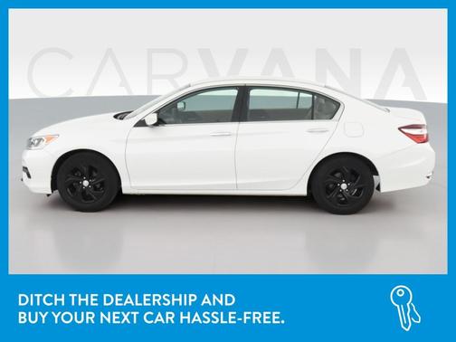 Photo 4 of 33 of 2017 Honda Accord LX