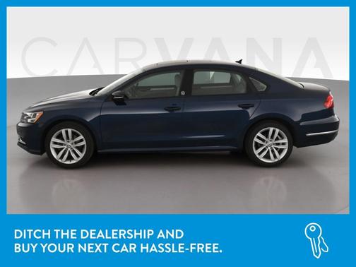 Photo 4 of 42 of 2019 Volkswagen Passat 2.0T Wolfsburg
