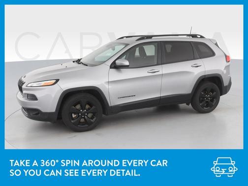 Photo 3 of 44 of 2016 Jeep Cherokee Altitude