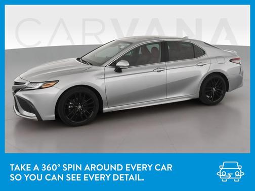 Photo 3 of 44 of 2021 Toyota Camry Hybrid XSE