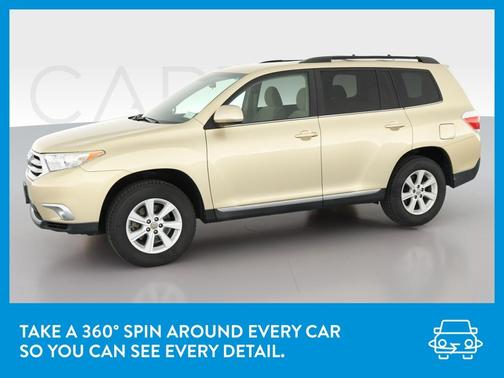 Photo 3 of 43 of 2012 Toyota Highlander