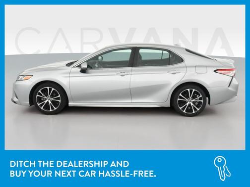 Photo 4 of 43 of 2019 Toyota Camry SE