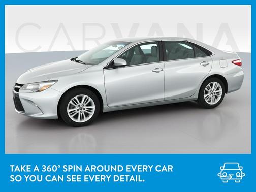 Photo 3 of 43 of 2016 Toyota Camry SE
