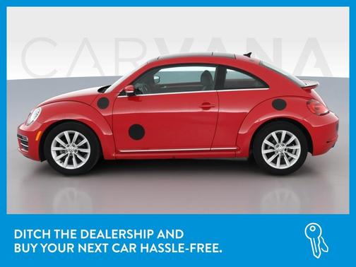 Photo 4 of 40 of 2019 Volkswagen Beetle 2.0T SE