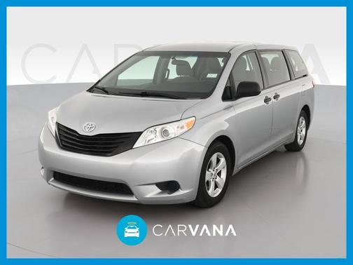 Photo 1 of 41 of 2015 Toyota Sienna L