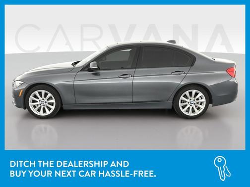 Photo 4 of 36 of 2018 BMW 320 i