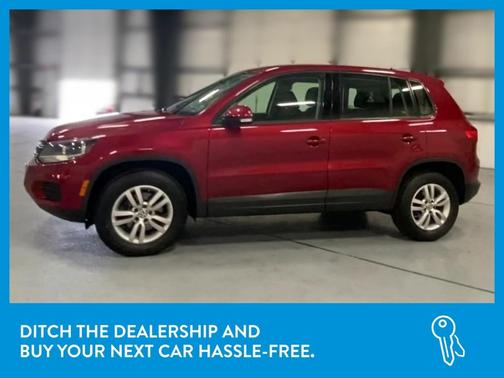 Photo 4 of 32 of 2014 Volkswagen Tiguan 4MOTION Auto S