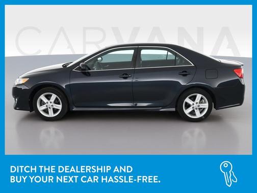 Photo 4 of 32 of 2014 Toyota Camry SE