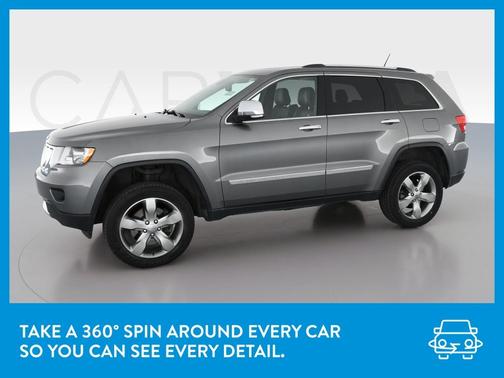Photo 3 of 48 of 2013 Jeep Grand Cherokee Overland