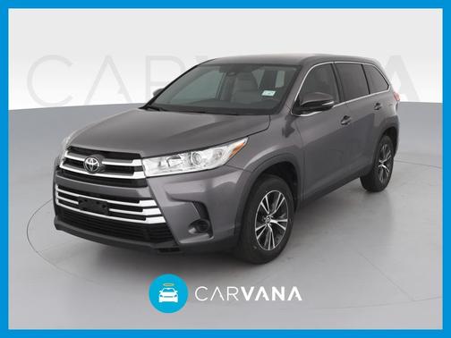 Photo 1 of 43 of 2019 Toyota Highlander LE