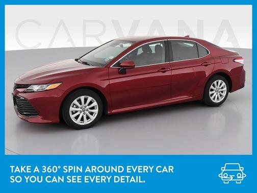 Photo 3 of 42 of 2019 Toyota Camry LE