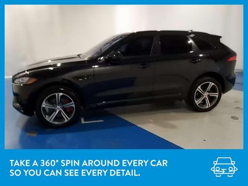Photo 3 of 68 of 2018 Jaguar F-PACE S