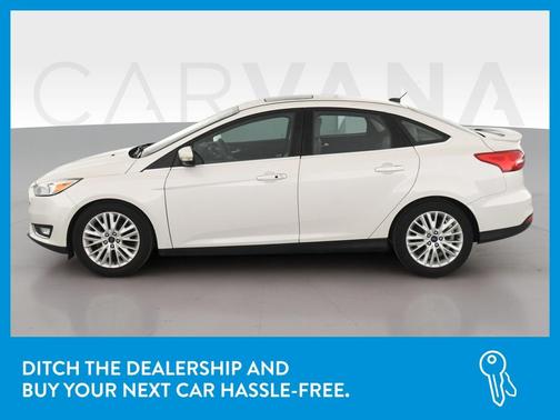 Photo 4 of 44 of 2015 Ford Focus Titanium