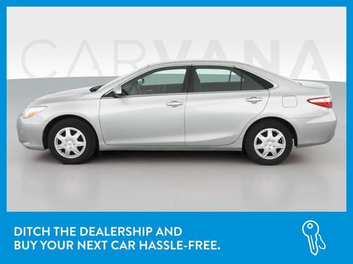 Photo 4 of 41 of 2015 Toyota Camry LE