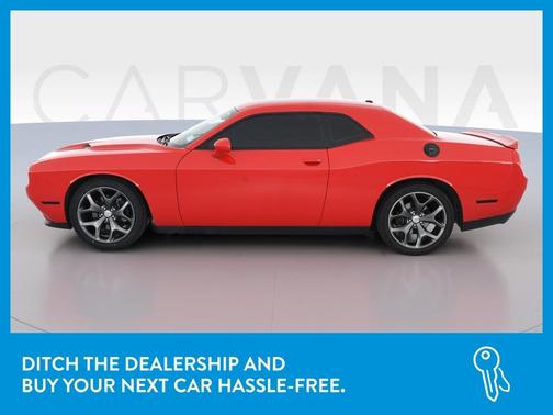 Photo 4 of 37 of 2015 Dodge Challenger R/T
