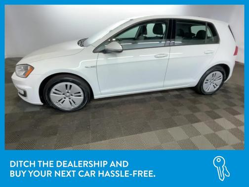 Photo 4 of 52 of 2016 Volkswagen e-Golf SE