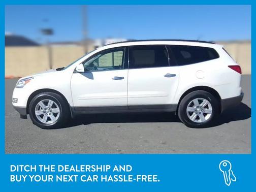 Photo 4 of 31 of 2012 Chevrolet Traverse LT