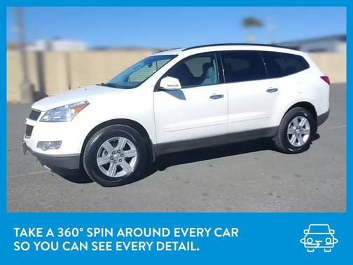 Photo 3 of 31 of 2012 Chevrolet Traverse LT