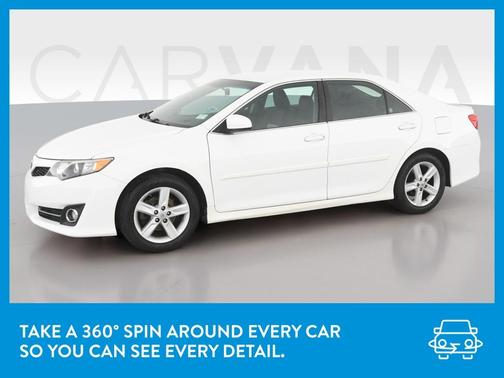 Photo 3 of 41 of 2013 Toyota Camry SE