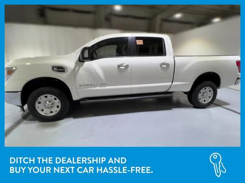 Photo 4 of 24 of 2019 Nissan Titan XD SV
