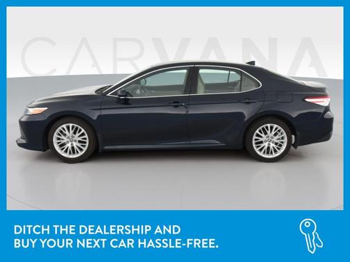 Photo 4 of 46 of 2019 Toyota Camry XLE