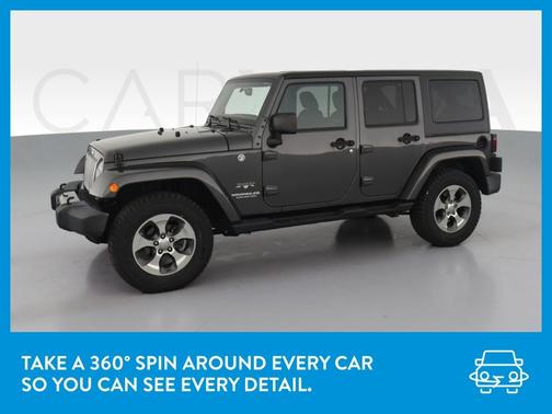 Photo 3 of 32 of 2017 Jeep Wrangler Unlimited Sahara