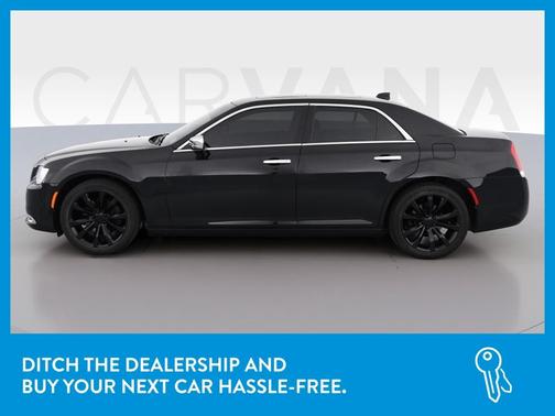 Photo 4 of 45 of 2017 Chrysler 300C Base