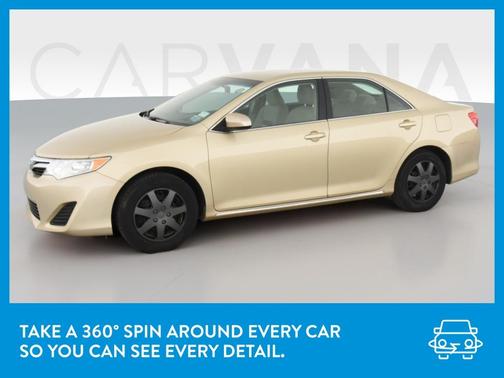 Photo 3 of 41 of 2012 Toyota Camry LE