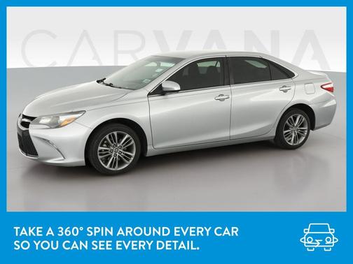 Photo 3 of 32 of 2015 Toyota Camry SE