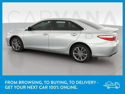 Photo 5 of 32 of 2015 Toyota Camry SE