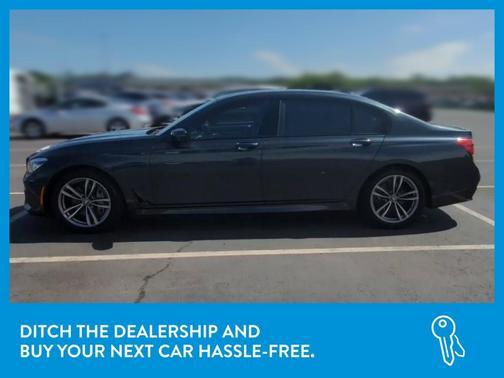 Photo 4 of 37 of 2017 BMW 750 i xDrive