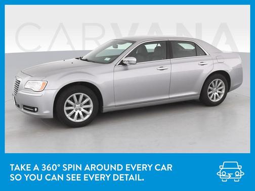 Photo 3 of 43 of 2011 Chrysler 300 Limited